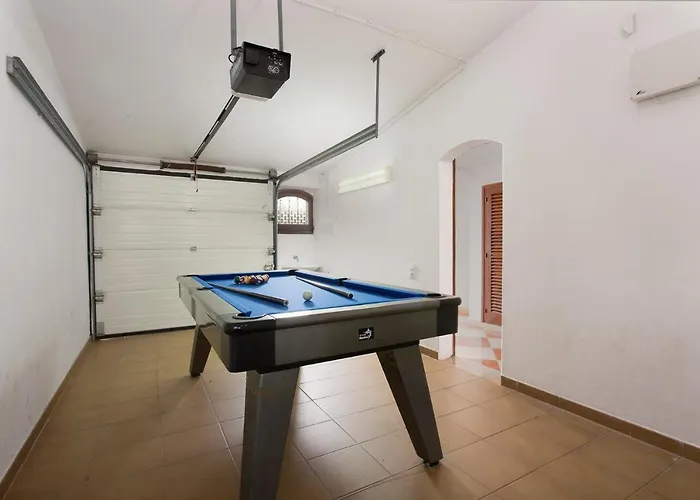 Montechoro By * אלבופיירה